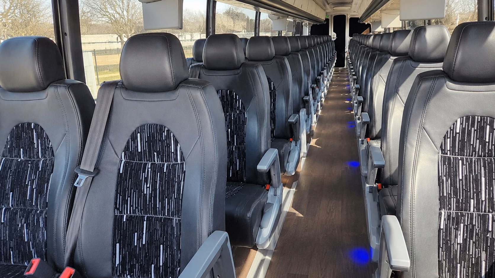 use a charter bus to move your entire bridal party across hamilton on the wedding day